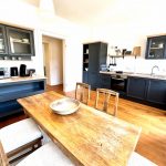 Ferienwohnung Alte Schule Windeck Küche mit Essecke