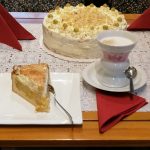 Khan Berghütte, Kuchen und Kaffee